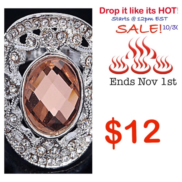 Jewelry - 🎉HP 8/31🎉New-Champagne White Topaz Gemstone Ring