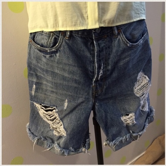 Allsaints boyfriend jean shorts size 28