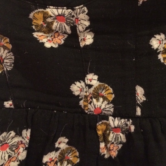 Floral Bustier from Urban Outfitters - Picture 2 of 3