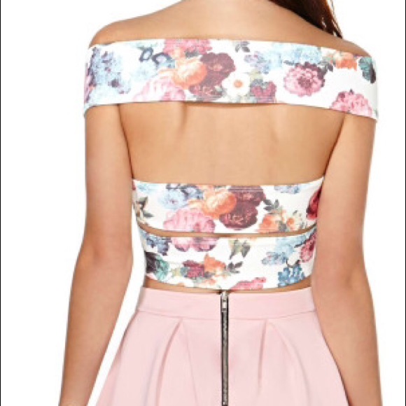 Nasty Gal - Rose Tattoo Crop Top - Picture 4 of 4