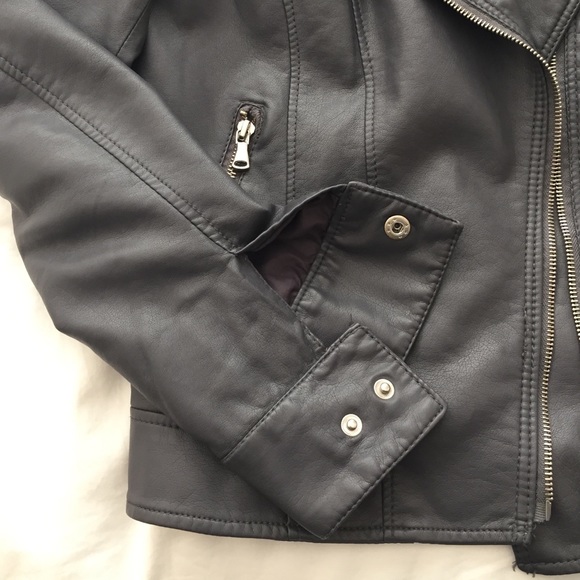 Leather jacket - Picture 4 of 4