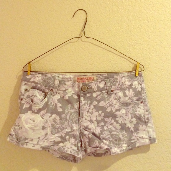 Lavender and gray floral shorts - Picture 1 of 3