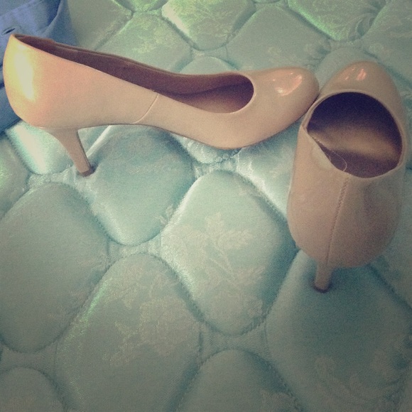Tan heels