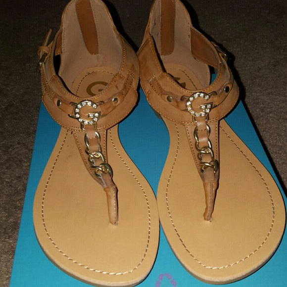 GUESS SANDALS SIZE 10