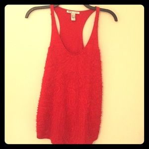 Medium red tank with detailing