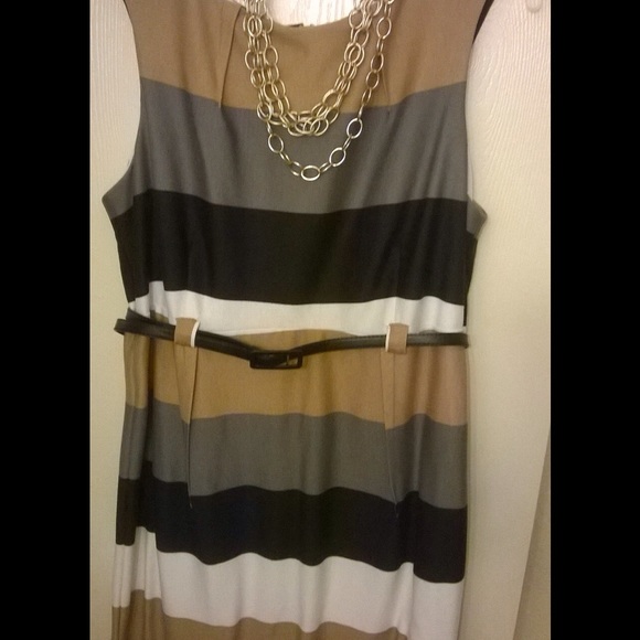 Color block sheath dress with skinny belt