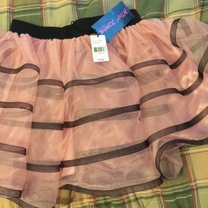 NWT adorable Betset Johnson pink skirt.