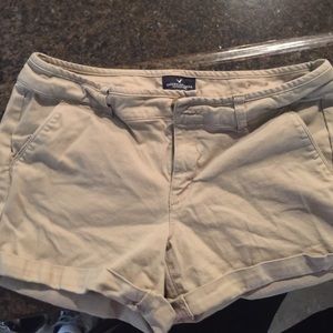 MIDI stretch khaki shorts. Sorry a little wrinkled