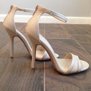 Brand new A'gaci nude heels