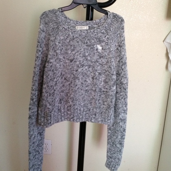 Abercrombie & Fitch Tops - Gray knit Abercrombie long sleeve top