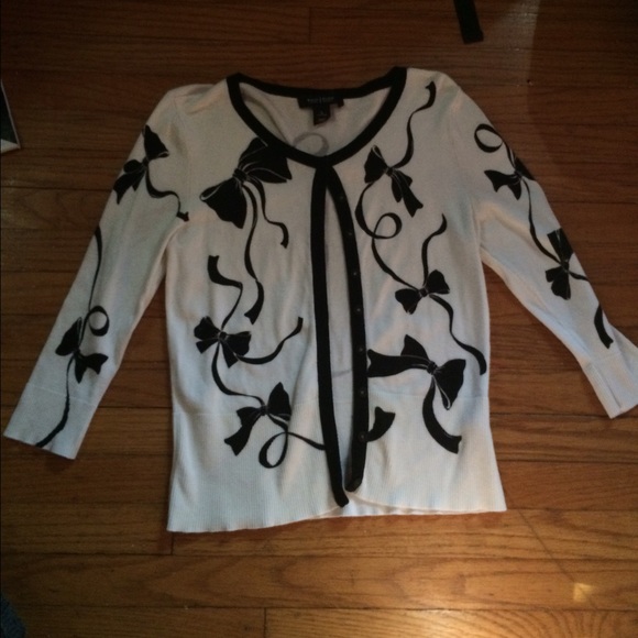 Adorable black and white bow cardigan