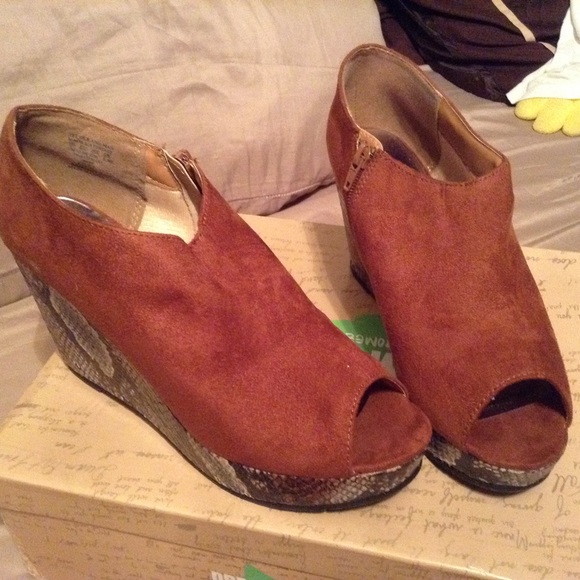 New Suede Wedges