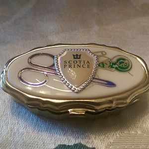Scotia Prince Travel Sewing Kit