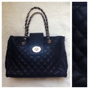 Black quilted chain shoulder bag *NWOT