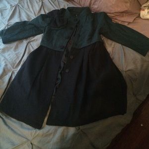 Adorable Modcloth shorter sleeve coat with bow!