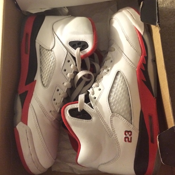 Jordan retro 5 fire red size 7 - Picture 2 of 3