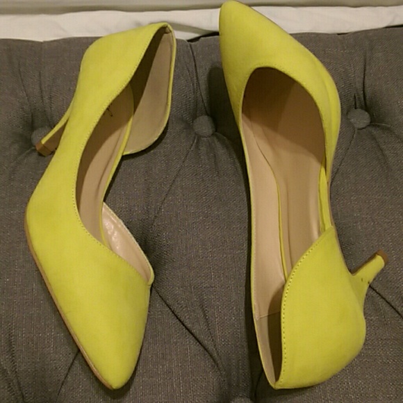 Brand new yellow/lime kitten heels