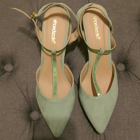 Brand new kitten mint pumps