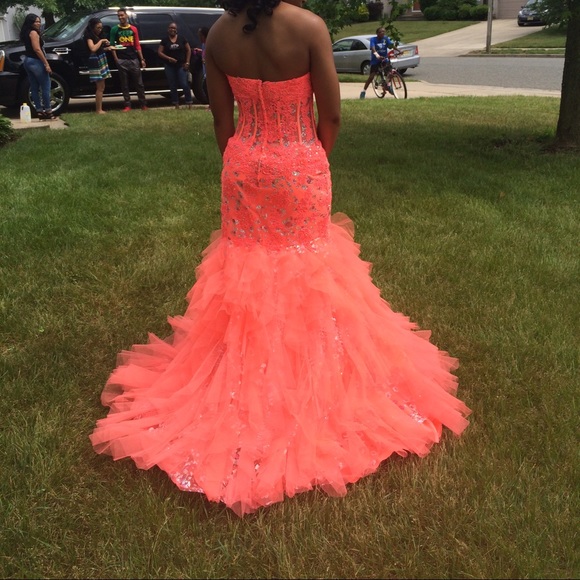 Prom dress - Picture 2 of 2