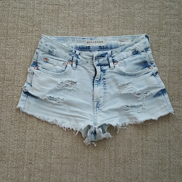 Bullhead high rise short .. Size 3