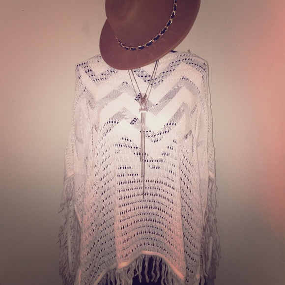 White knit Pancho