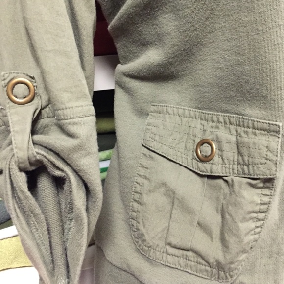 XXBundledXX Style & Co Olive Snap Top - Picture 3 of 4