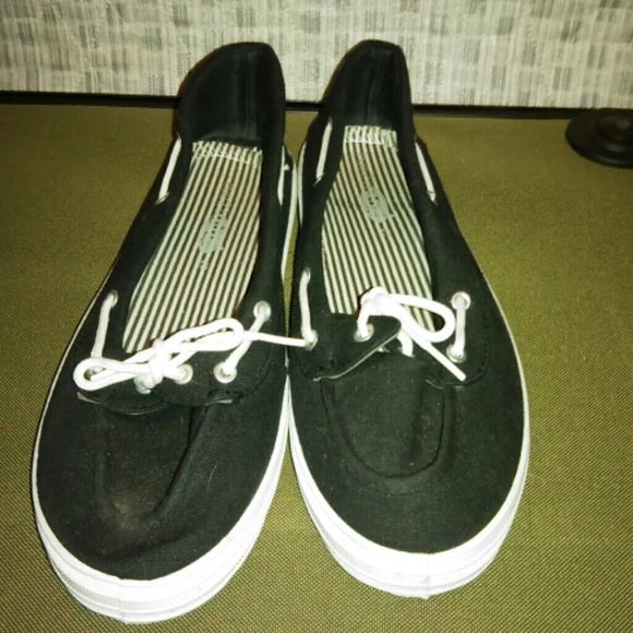 Casual shoes