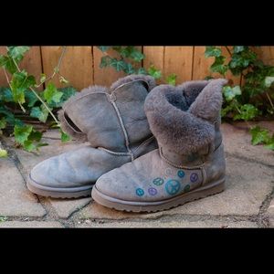 Grey Bailey Button UGG + Peace Sign Embellishment