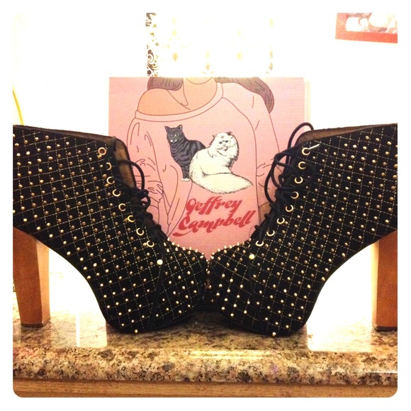 Jeffrey Campbell never been used great condition