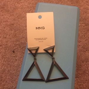 Very cute mango earrings.