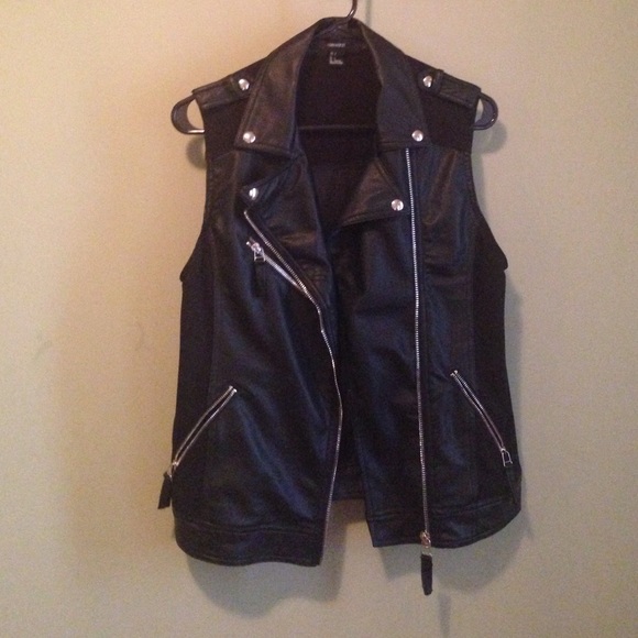 Forever 21 black vest