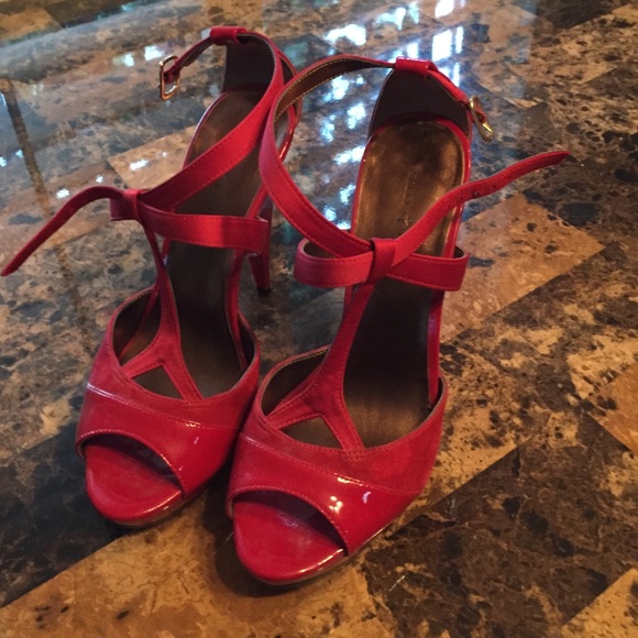Red Kelly & Katie heels in great condition 🌹❤️