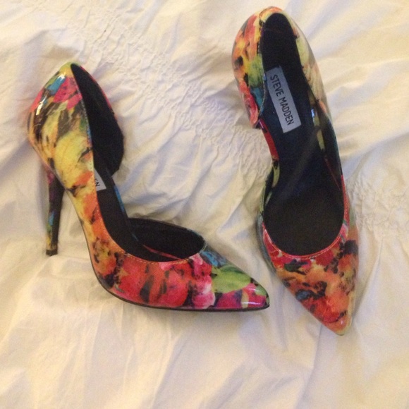 Steve Madden pumps