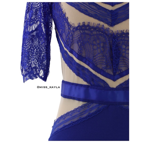 Elegant Blue Lace Dress - Picture 3 of 4