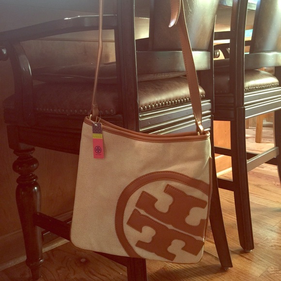 Tory Burch Handbags - Tory burch lonnie canvas swingback tan and brown