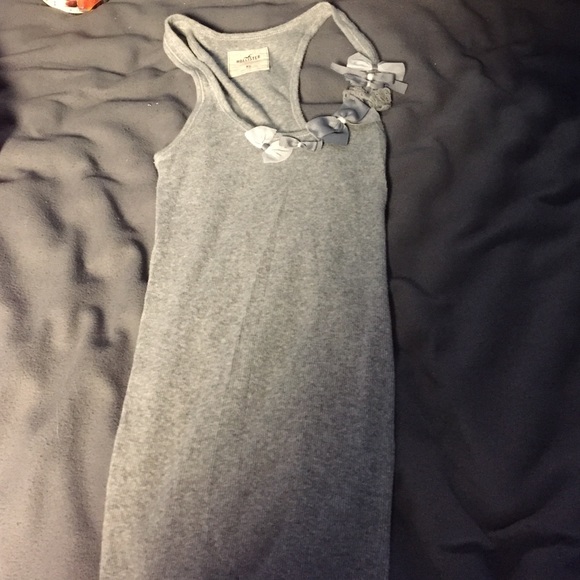 Light grey Hollister tank top!