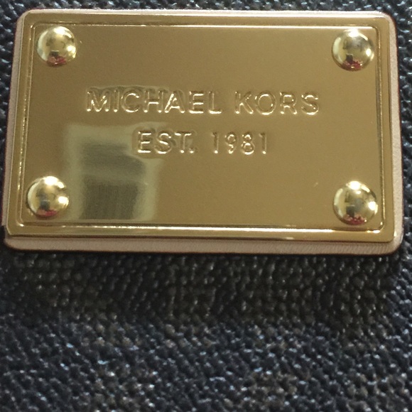 Michael Kors Wristlet