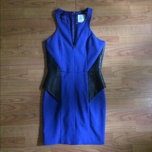 😍 Cobalt blue fitted dress w black leather detail