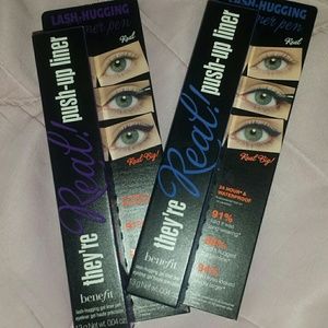 Benefit They're Real liners