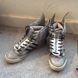 Jeremy Scott's Metallic Sliver Mesh Wings