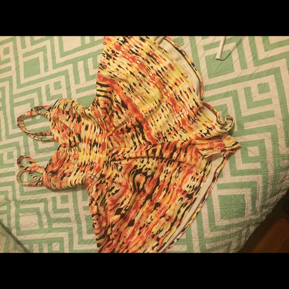 Multi colored Romper - Picture 2 of 4