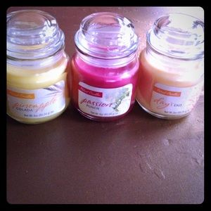 3 scented candles