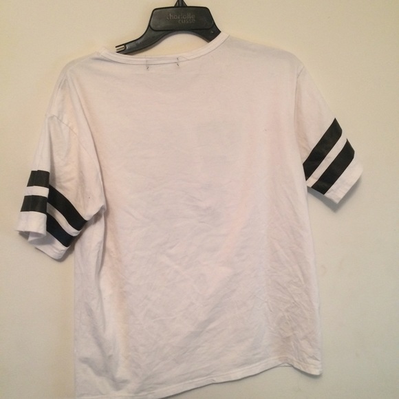White & black shirt - Picture 2 of 2