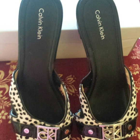 Calvin Klein Wedge Heel - Picture 3 of 3