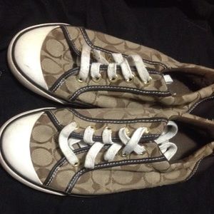 Size 7 1/2 brown coach shoes