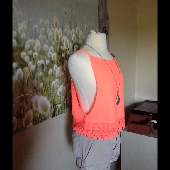 Top - Picture 2 of 3