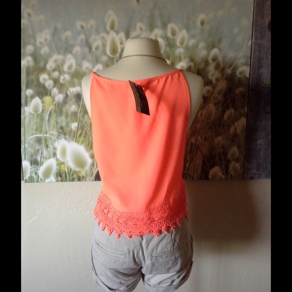 Top - Picture 3 of 3