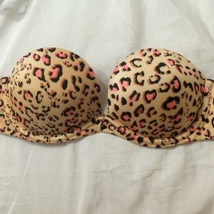 New Victoria Secrets strapless cheetah print bra.