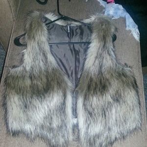 Fur vest
