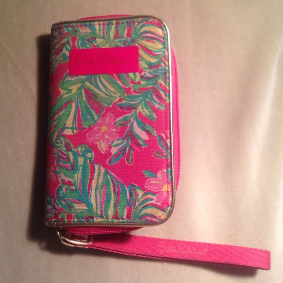 Lily Pulitzer tech Wristlet